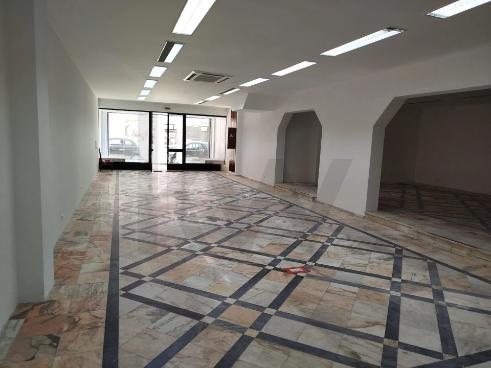 Loja para Venda em Avenidas Novas Foto 3