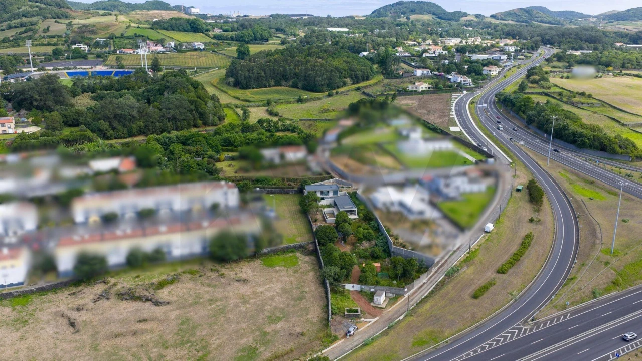 Moradia T4 para Venda em Rosto do Cão (São Roque) Foto 12