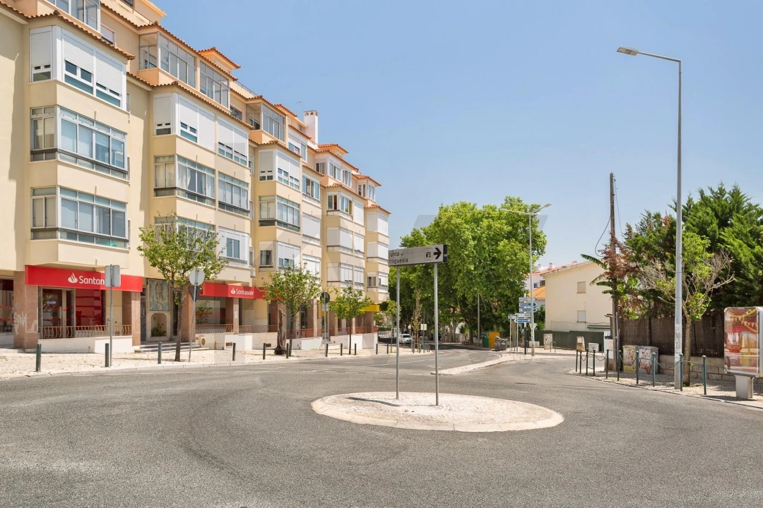 Moradia T5 para Venda em Carcavelos e Parede Foto 52
