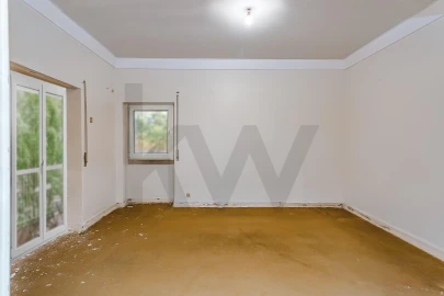 Moradia T5 para Venda em Carcavelos e Parede