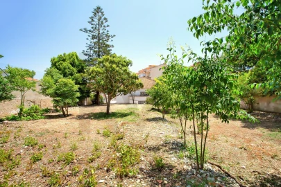 Moradia T5 para Venda em Carcavelos e Parede