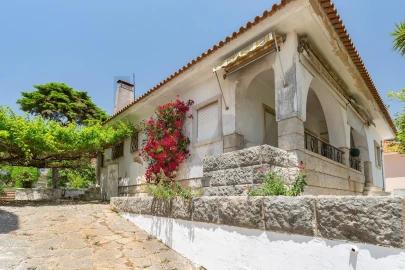 Moradia T5 para Venda em Carcavelos e Parede