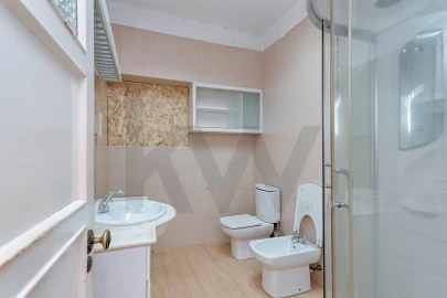 Moradia T5 para Venda em Carcavelos e Parede