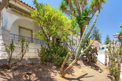 Moradia T5 para Venda em Carcavelos e Parede
