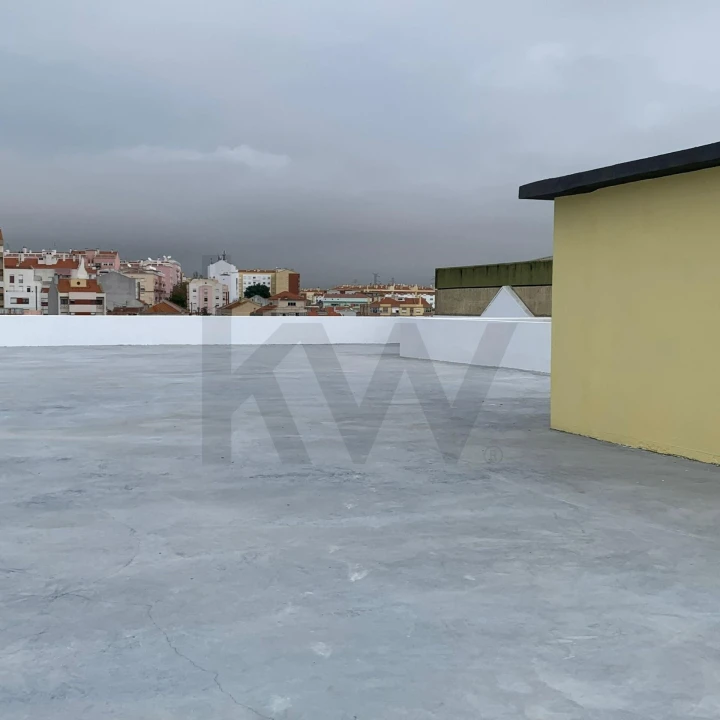 Armazém para Venda em Sacavém e Prior Velho Foto 16