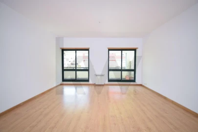 Apartamento T2 para Venda em Olivais