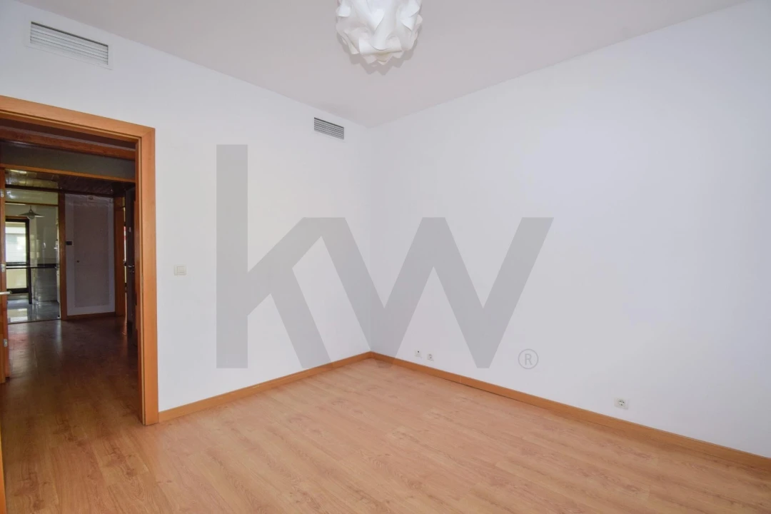 Apartamento T2 para Venda em Olivais Foto 12