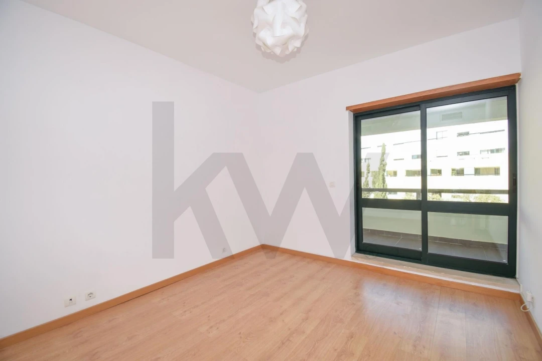 Apartamento T2 para Venda em Olivais Foto 11