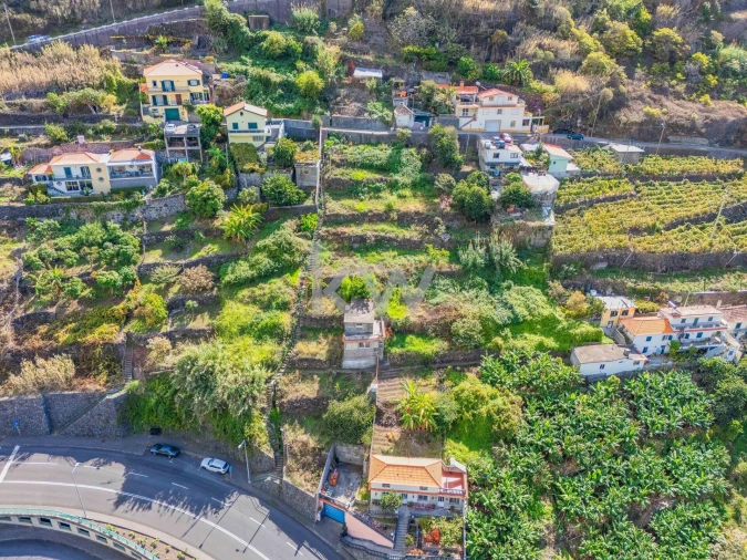 Terreno para Venda em Arco da Calheta Foto 3