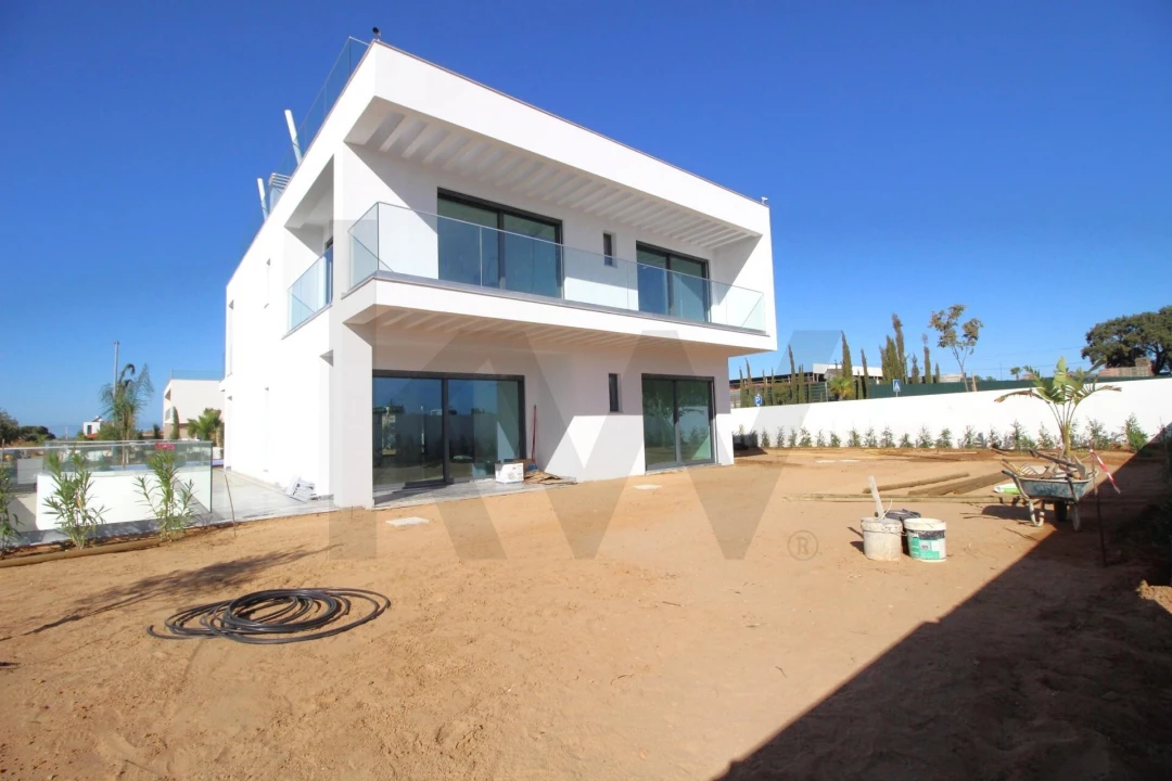 Moradia T4 para Venda em Alcantarilha e Pêra Foto 6