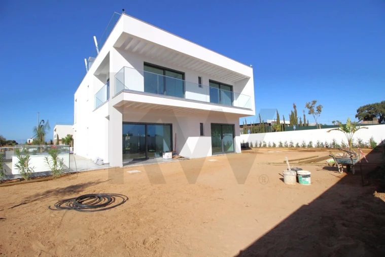 Moradia T4 para Venda em Alcantarilha e Pêra Foto 6