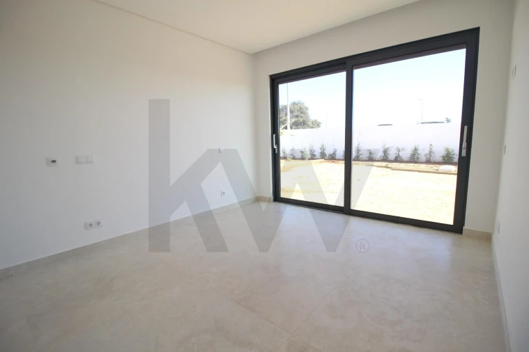 Moradia T4 para Venda em Alcantarilha e Pêra Foto 19