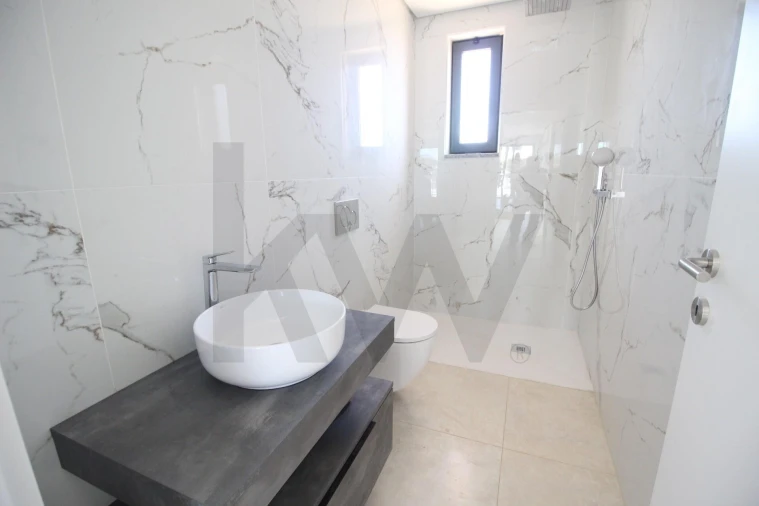 Moradia T4 para Venda em Alcantarilha e Pêra Foto 25