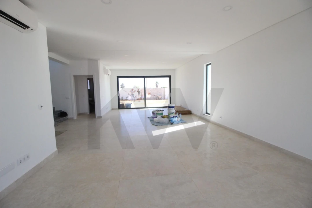 Moradia T4 para Venda em Alcantarilha e Pêra Foto 11