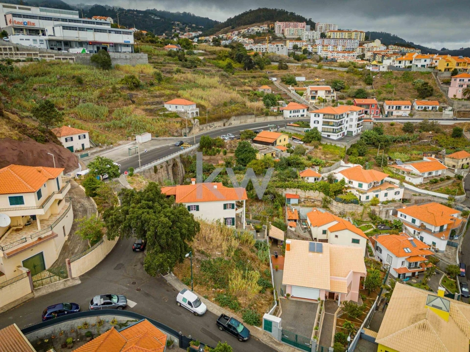 Terreno para Venda em Caniço Foto 7