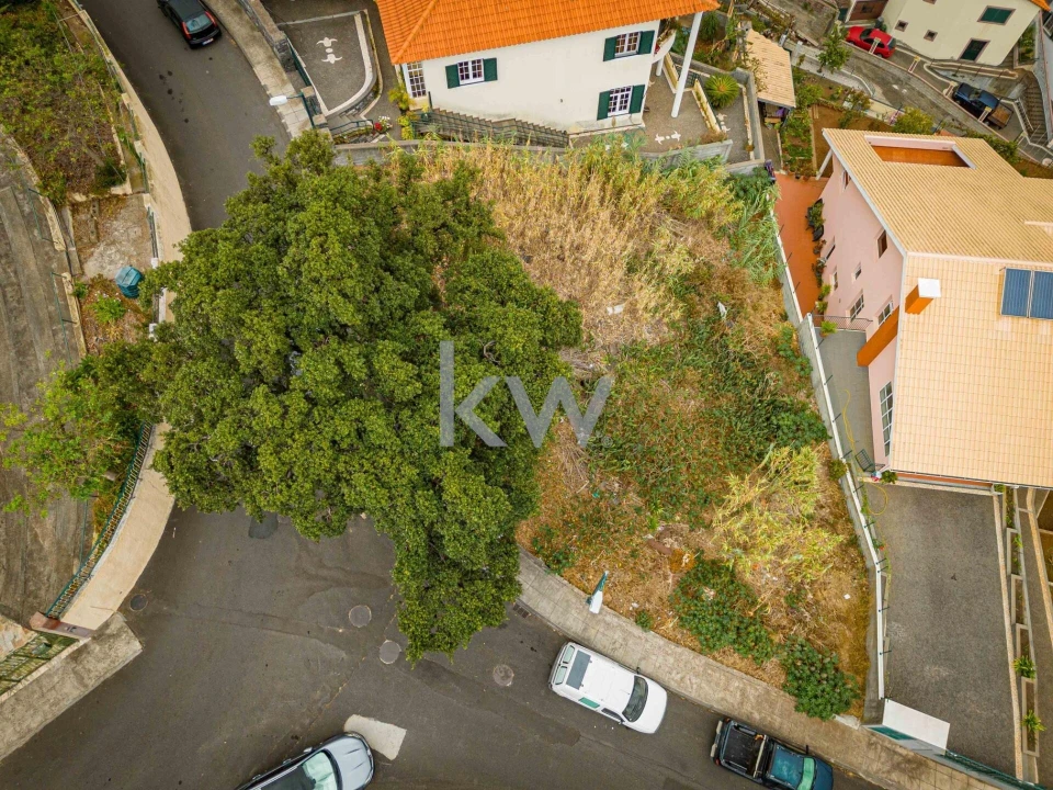 Terreno para Venda em Caniço Foto 2