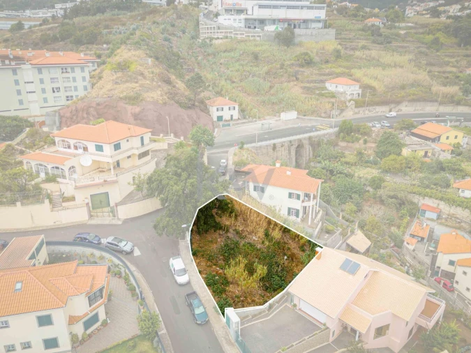 Terreno para Venda em Caniço Foto 6