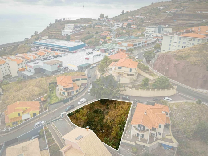 Terreno para Venda em Caniço Foto 13