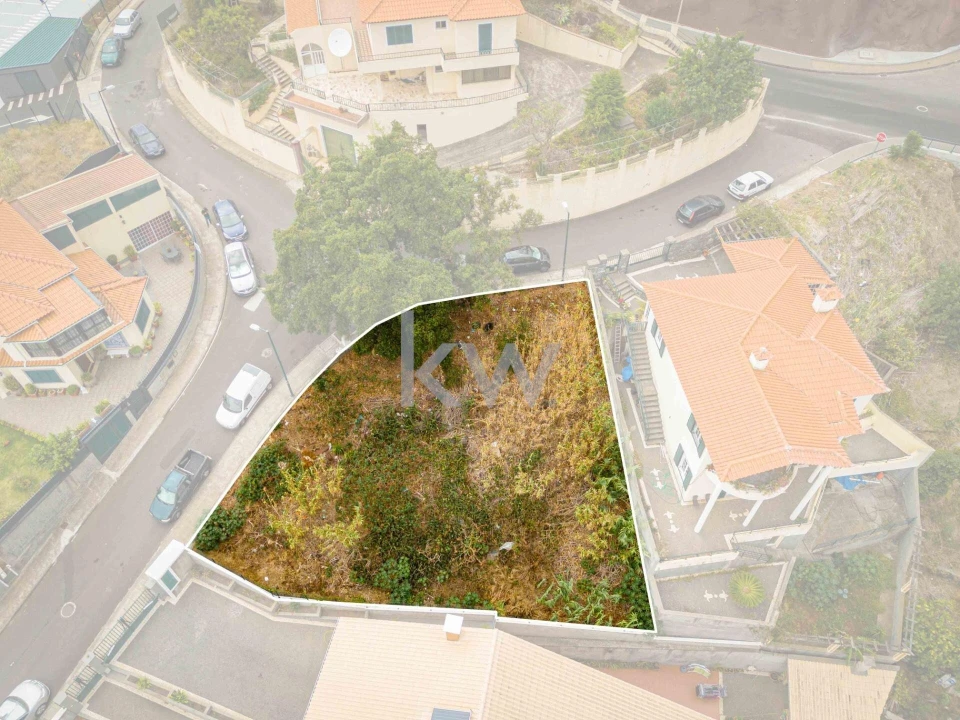 Terreno para Venda em Caniço Foto 17