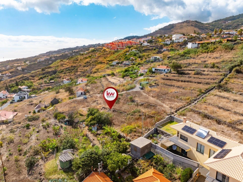 Terreno para Venda em Caniço Foto 12