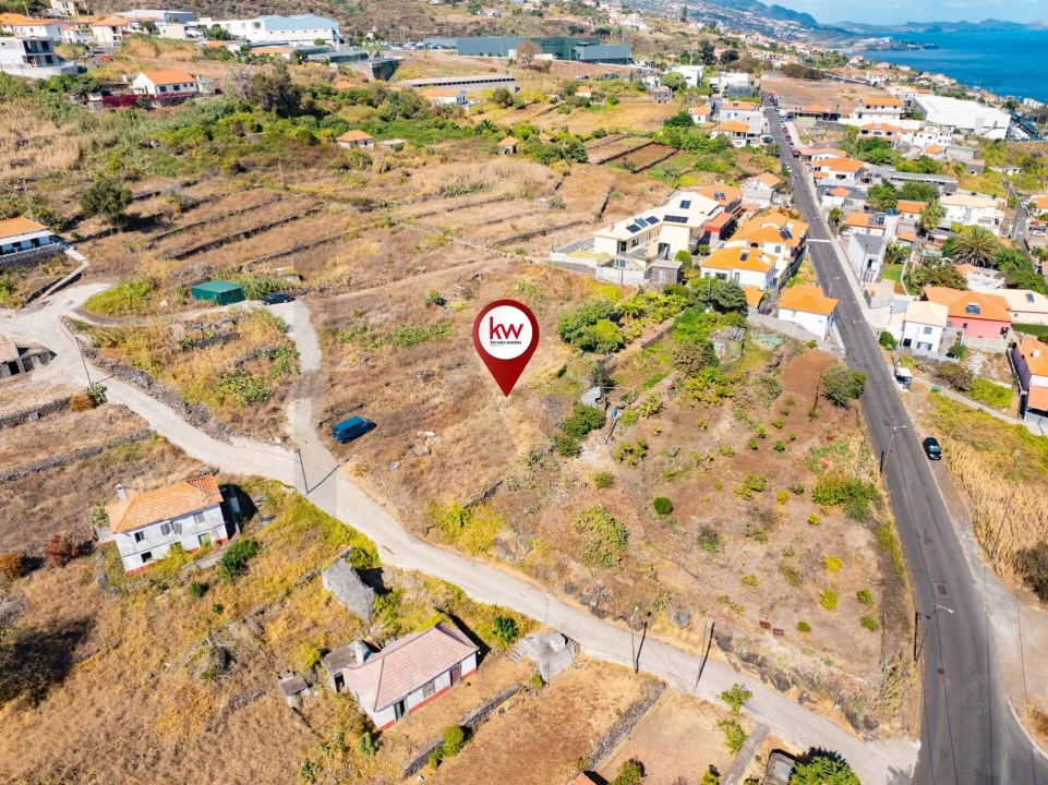 Terreno para Venda em Caniço Foto 3