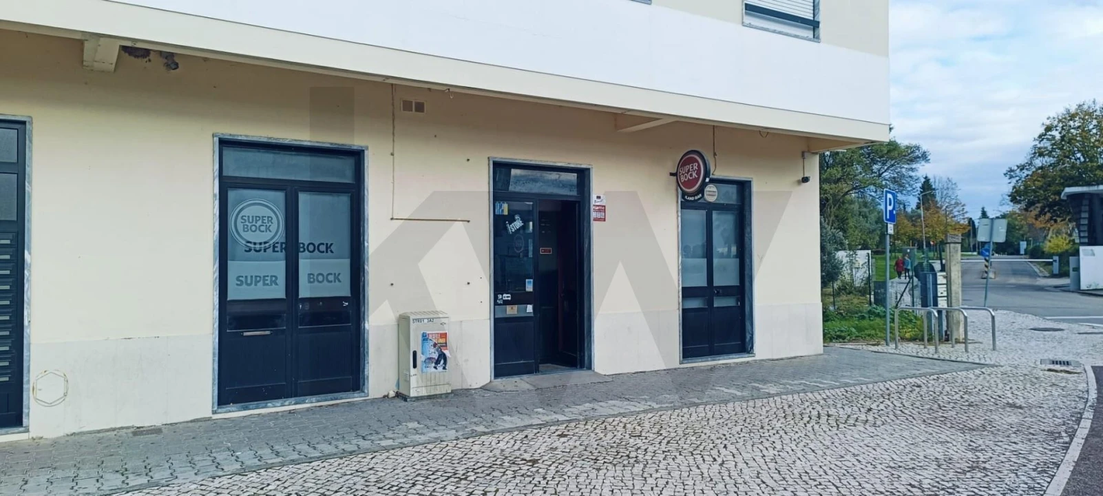 Loja para Arrendamento em Romeira e Várzea Foto 2