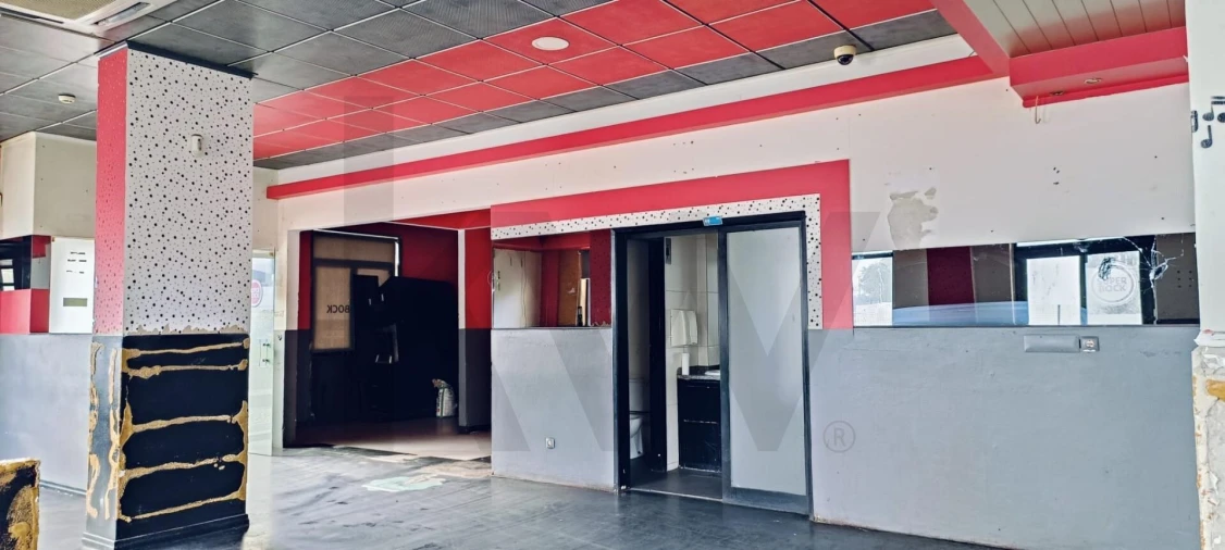 Loja para Arrendamento em Romeira e Várzea Foto 13