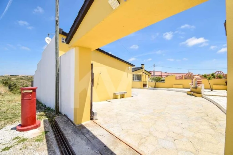 Moradia T4 para Venda em Santa Maria e São Miguel, São Martinho, São Pedro Penaferrim Foto 2