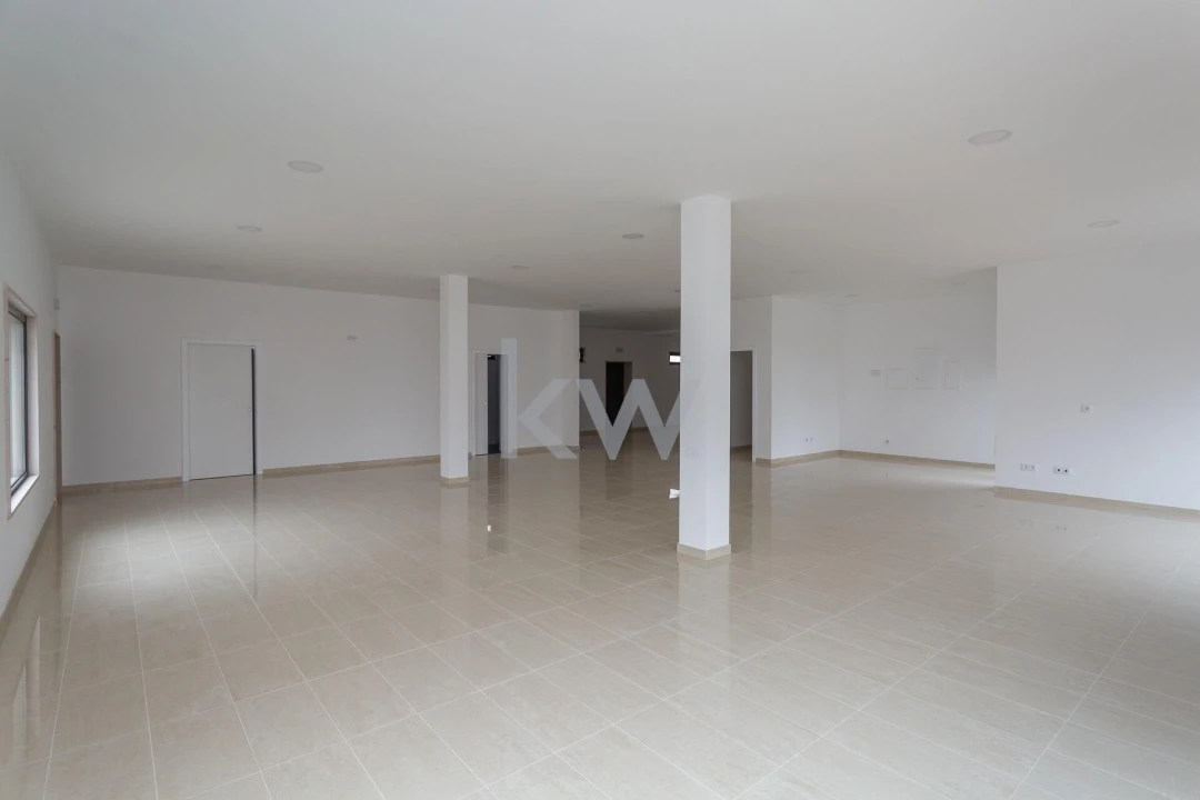 Loja para Venda em Carvoeira Foto 11