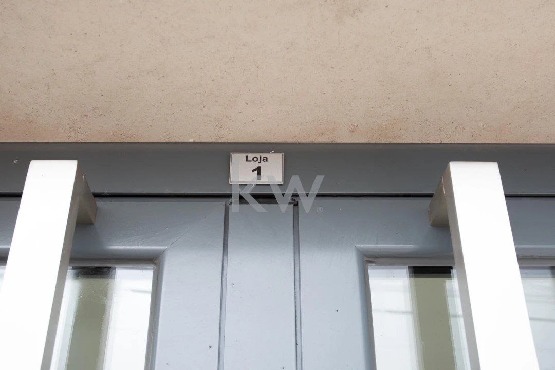 Loja para Venda em Carvoeira Foto 8