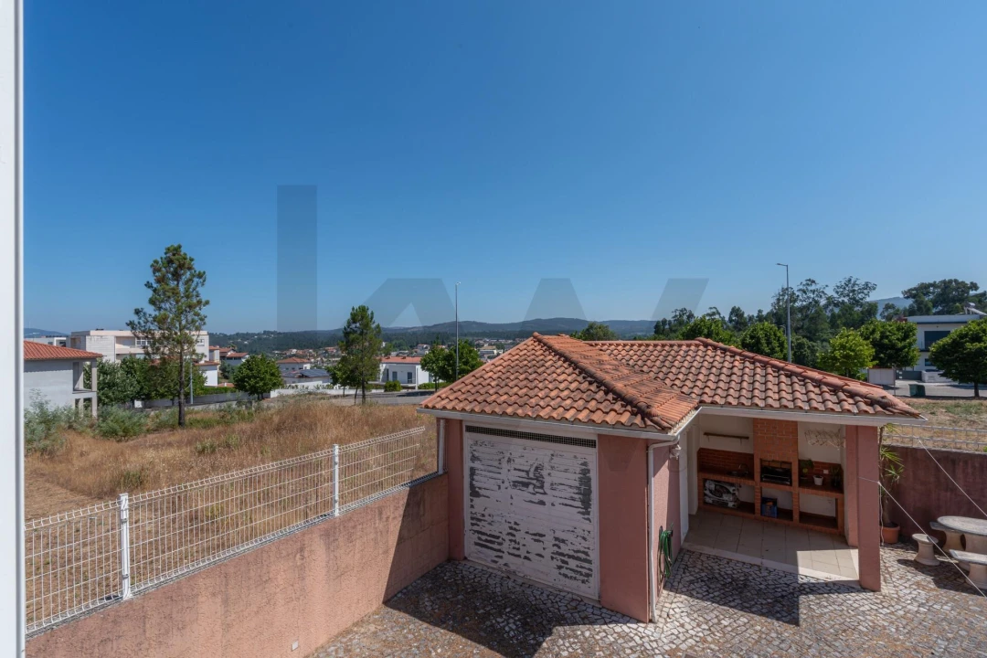 Moradia T4 para Venda em Poiares (Santo Andre) Foto 57