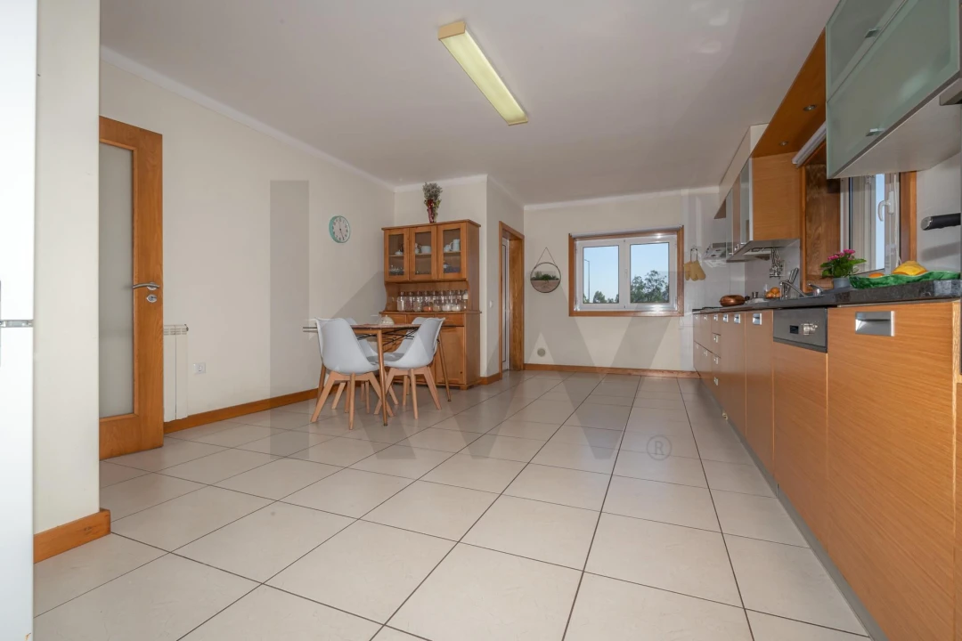 Moradia T4 para Venda em Poiares (Santo Andre) Foto 18