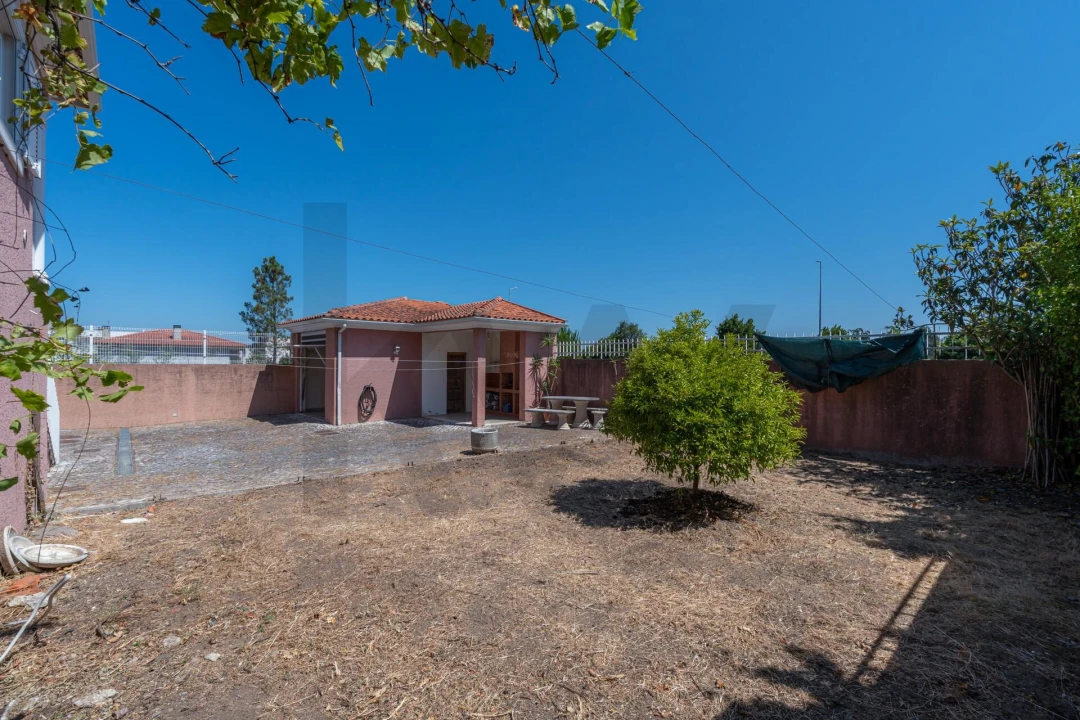 Moradia T4 para Venda em Poiares (Santo Andre) Foto 55