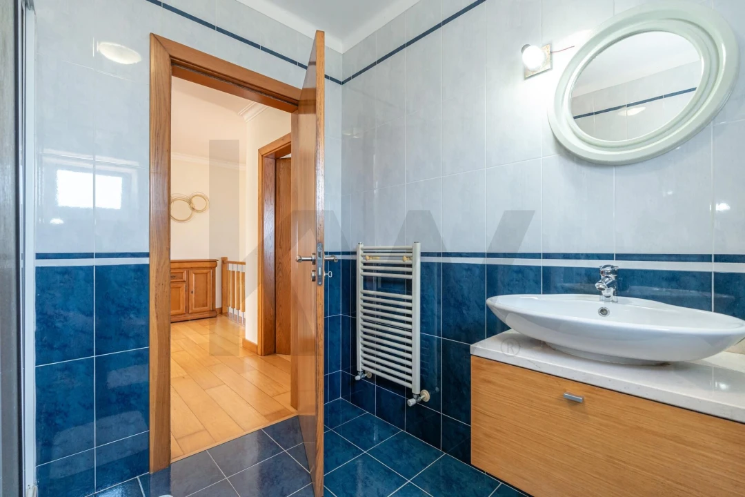 Moradia T4 para Venda em Poiares (Santo Andre) Foto 27