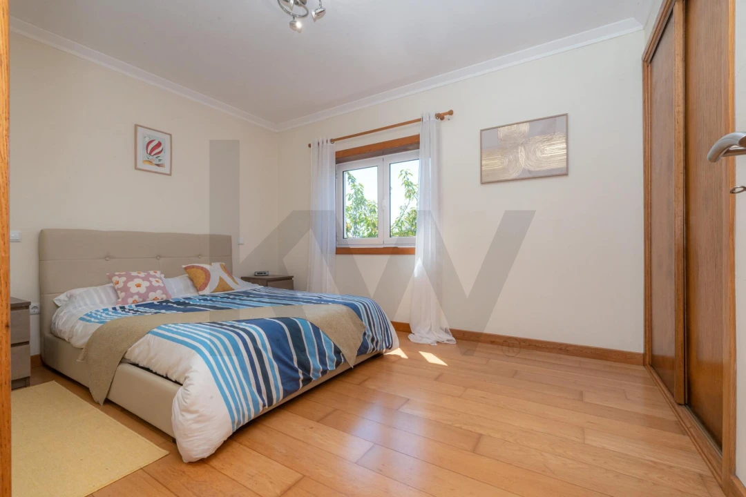 Moradia T4 para Venda em Poiares (Santo Andre) Foto 37