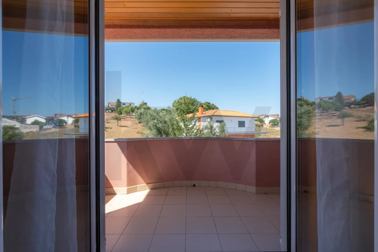 Moradia T4 para Venda em Poiares (Santo Andre) Foto 12