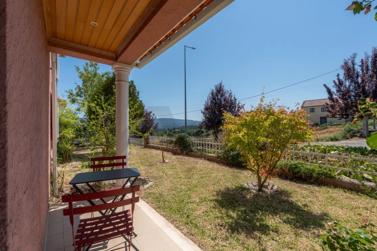 Moradia T4 para Venda em Poiares (Santo Andre) Foto 5