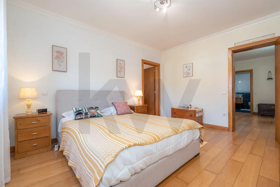 Moradia T4 para Venda em Poiares (Santo Andre) Foto 33