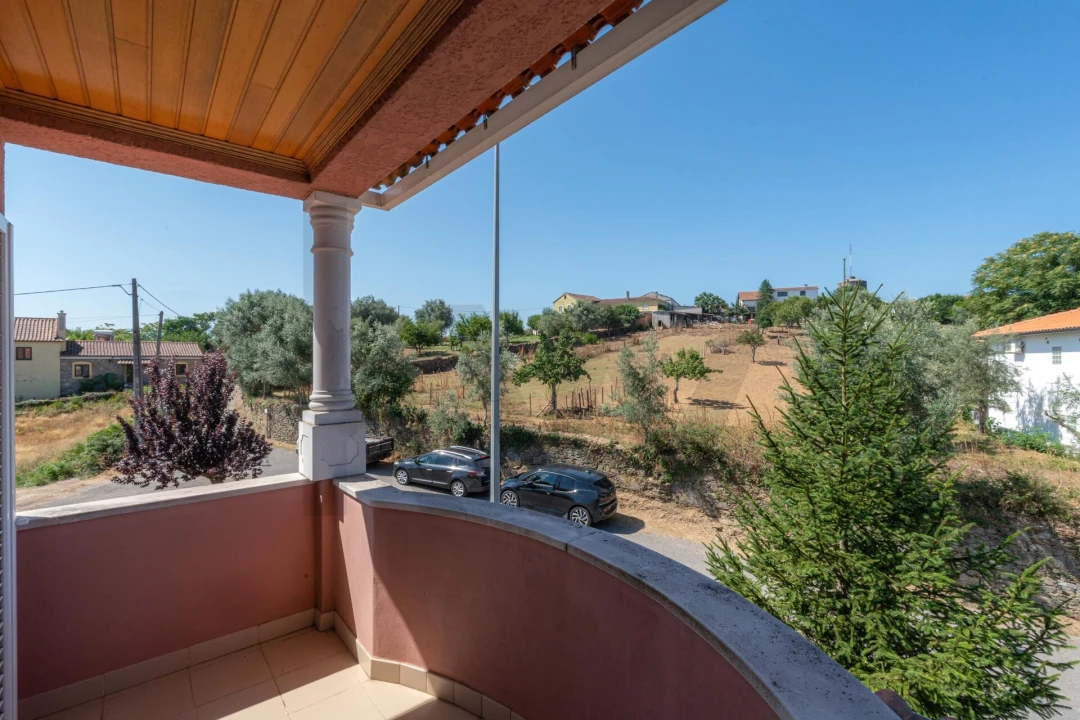 Moradia T4 para Venda em Poiares (Santo Andre) Foto 13