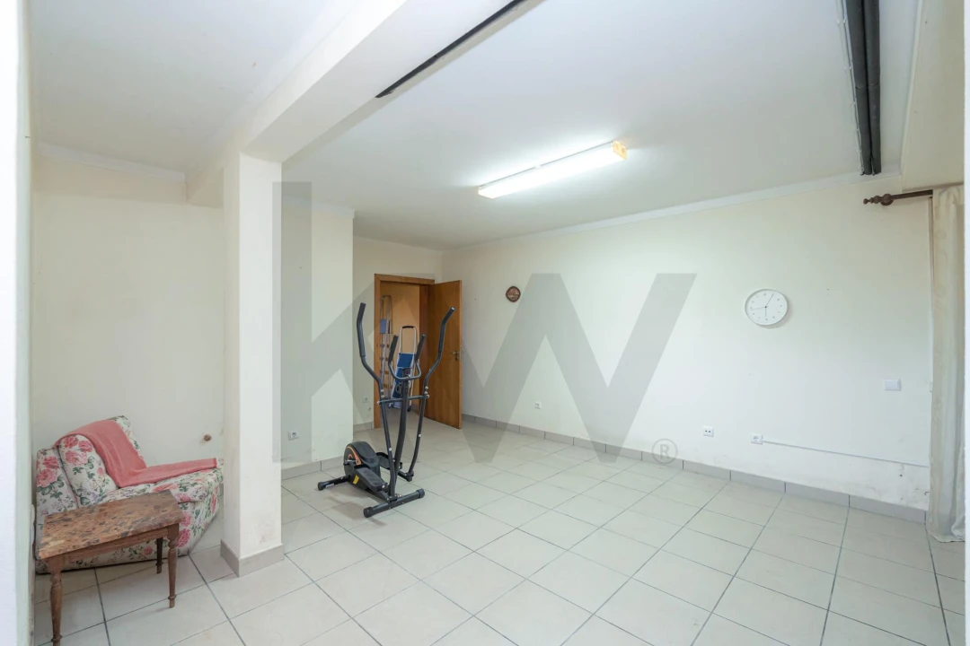 Moradia T4 para Venda em Poiares (Santo Andre) Foto 45