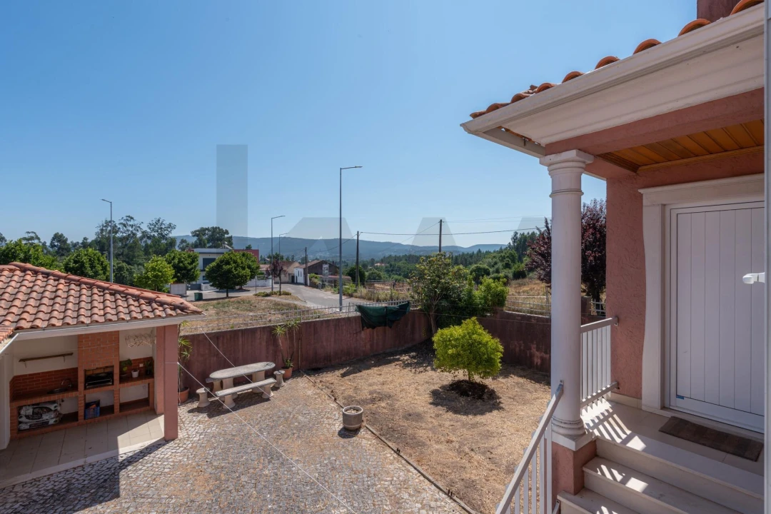 Moradia T4 para Venda em Poiares (Santo Andre) Foto 58