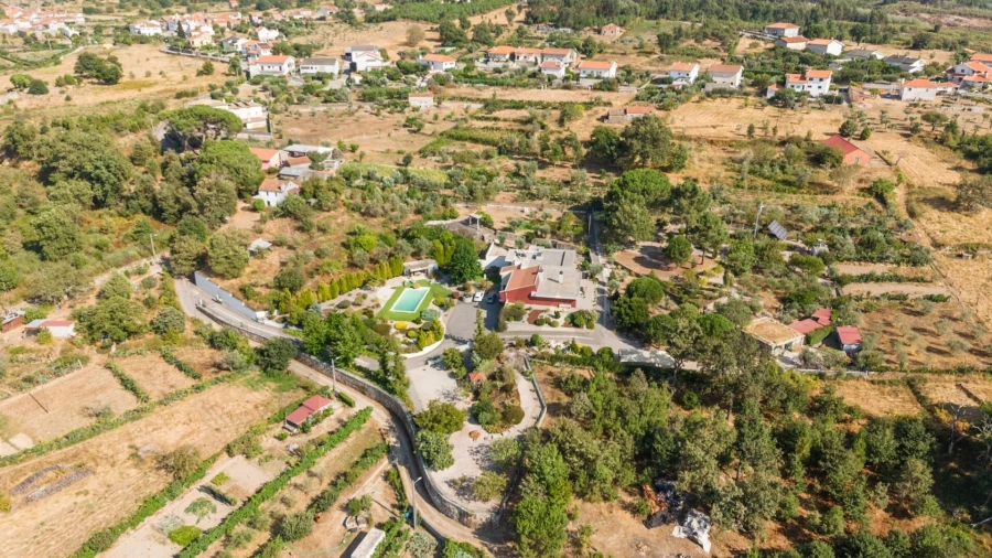Quinta T5 para Venda em Lagos da Beira e Lajeosa Foto 49