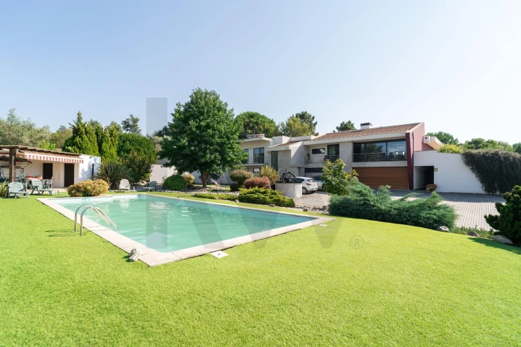 Quinta T5 para Venda em Lagos da Beira e Lajeosa Foto 2