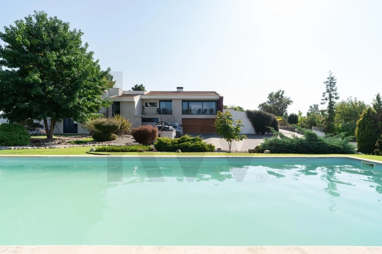 Quinta T5 para Venda em Lagos da Beira e Lajeosa Foto 37