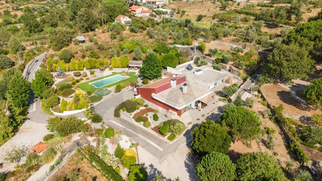 Quinta T5 para Venda em Lagos da Beira e Lajeosa Foto 48