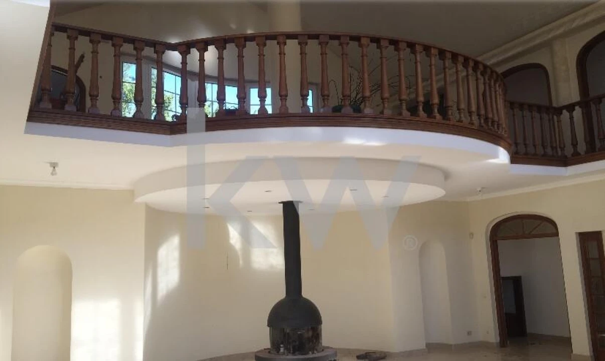 Moradia T5 para Venda em Queluz e Belas Foto 27