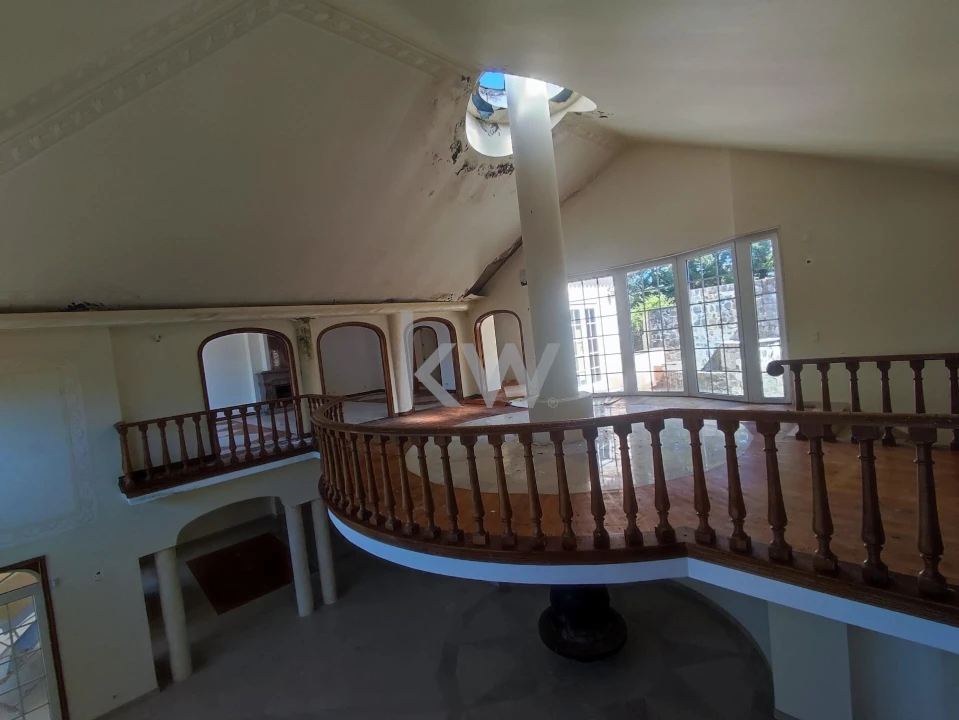 Moradia T5 para Venda em Queluz e Belas Foto 16