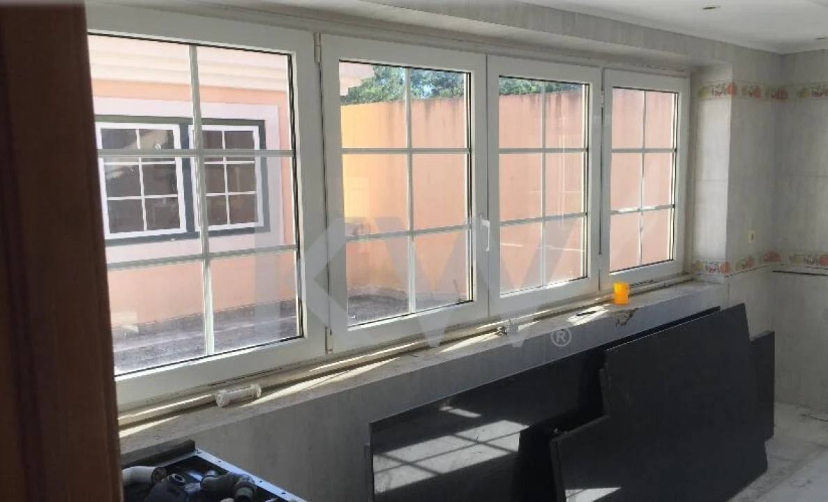 Moradia T5 para Venda em Queluz e Belas Foto 79