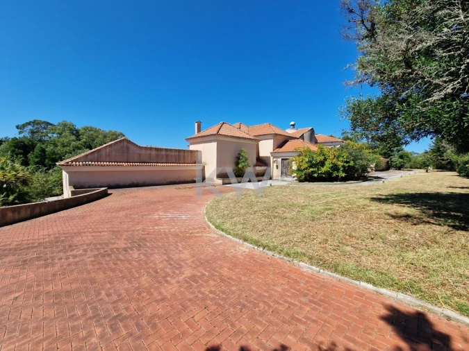 Moradia T5 para Venda em Queluz e Belas Foto 100