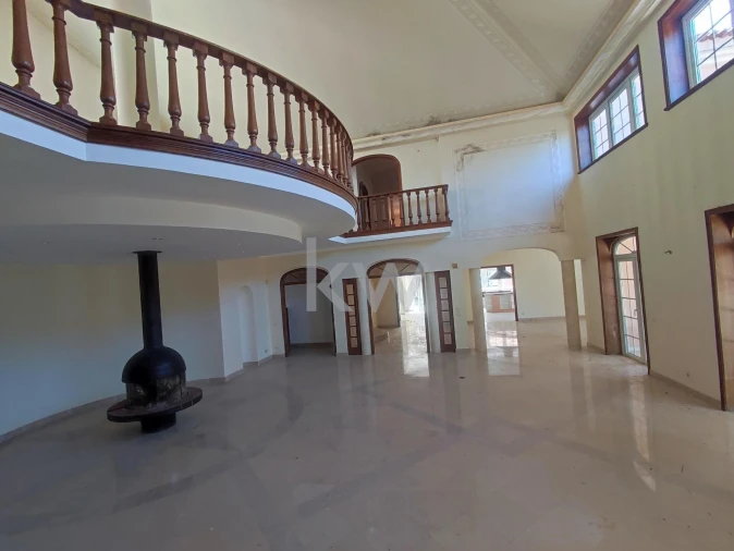 Moradia T5 para Venda em Queluz e Belas Foto 12